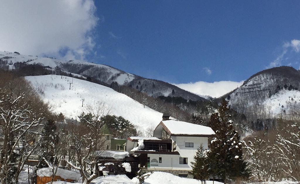 Hakuba Landmark Happo Lodge Exterior photo