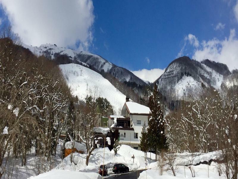 Hakuba Landmark Happo Lodge Exterior photo
